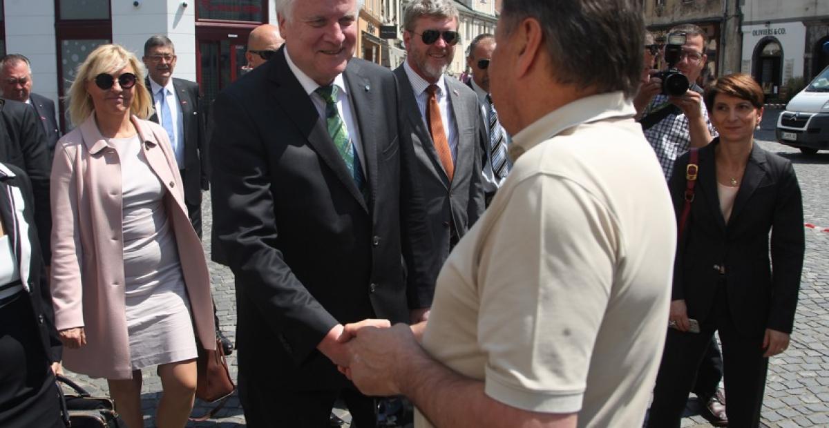 Župan Zoran Janković je ministrskega predsednika Bavarske Horsta Seehoferja pričakal pred Mestno hišo_nrovan