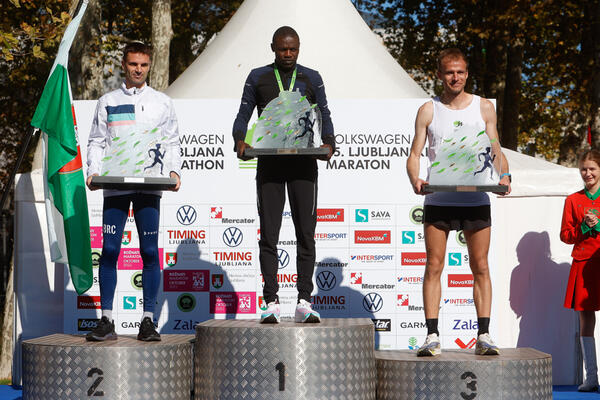 20211024 podelitev nagrad Volkswagen 25 Ljubljanskega maratona nrovan 039