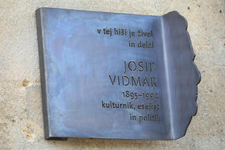 Spominska plošča Josipu Vidmarju